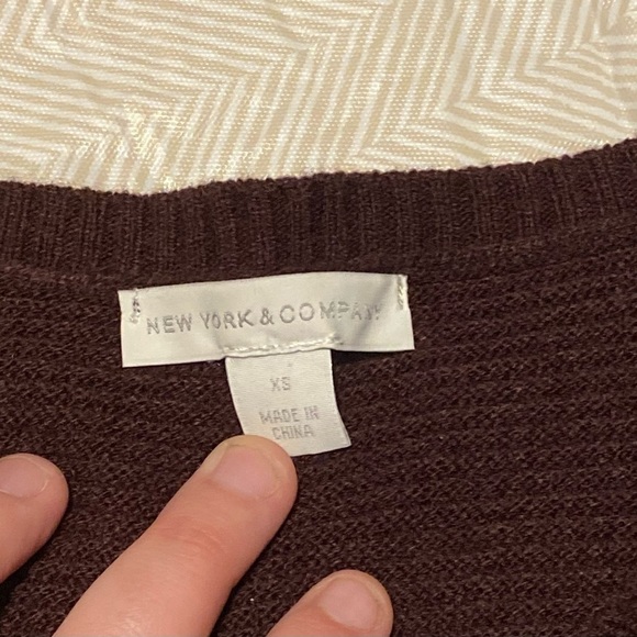 3/$15 Womens Oversized Sweater Maroon Size XS New York & Company Pockets Stretch - Picture 4 of 9